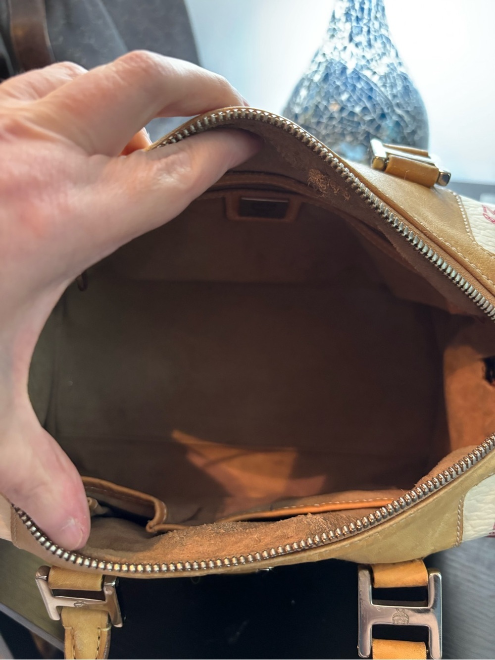 Authentic Vintage MCM Visetos Boston Bag Satchel – Limited Edition Cream & Pink - Picture 13 of 13